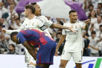 Real Madrid y FC Barcelona se enfrentan en la final de la Supercopa de España 2026.