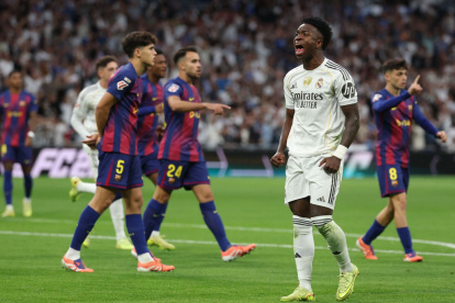 Real Madrid y FC Barcelona disputan el título de la Supercopa de España 2026.