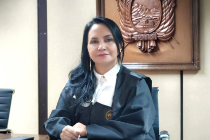 Emma Tapia advierte sobre el déficit de jueces y la crisis judicial en Ecuador.