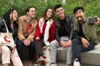 Becas Fundación Carolina 2026: guía paso a paso para aplicar desde Ecuador