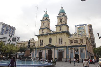 La iglesia de san Francisco, en el centro de Guayaquil, es un lugar de peregrinación en este Año Jubilar