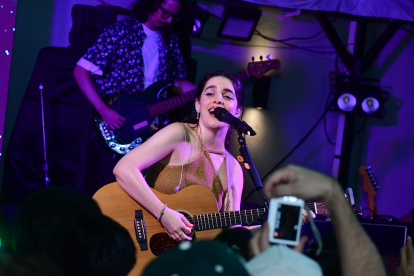 Ceci Juno en concierto.