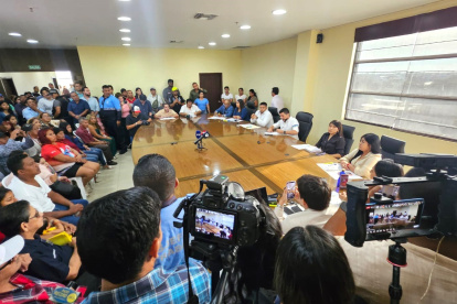 El alcalde Tamariz presidió la sesión del Concejo en la que se decidió revertir la polémica venta de las 93 hectáreas.