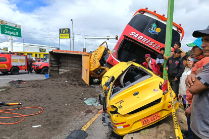 Estado en el que quedaron los automotores después del accidente de tránsito.
