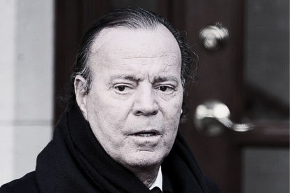 Julio Iglesias tiene 82 años.