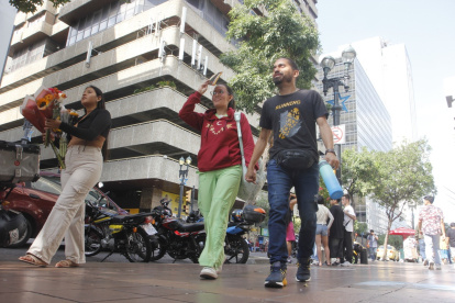 El plan urbanístico comprende un tramo de la avenida 9 de Octubre, en el centro de Guayaquil.