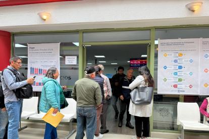 Cientos de contribuyentes reclamaron por el incremento del pago en el impuesto predial.