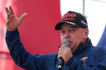 Diosdado Cabello durante un acto político en Venezuela, en medio de las gestiones para el retorno de Nicolás Maduro al poder.