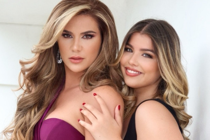 Carolina con su hija, Rafaella.