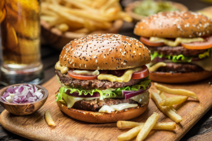 Locales que ofrecen experiencias únicas que mezclan tradición, cultura urbana y carne premium.