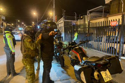 La Policía Nacional intensificó está semana los operativos de seguridad durante las noches para controlar los hechos delictivos.