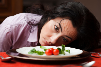 Una adecuada hidratación, grasas saludables y proteínas de calidad pueden mejorar el estado de ánimo y prevenir trastornos emocionales.