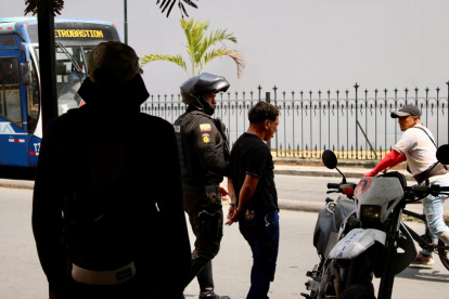 Operativo en la Bahía de Guayaquil deja un detenido por presunto robo.