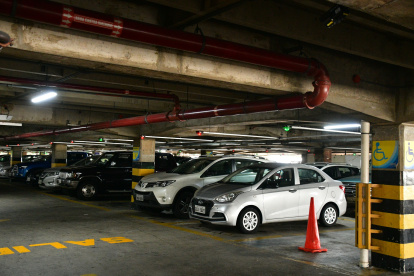 El Municipio indicó que los vehículos son vigilados por cámaras de seguridad.