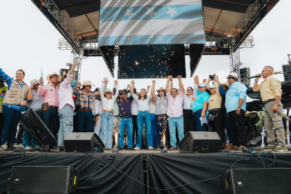 La prefecta del Guayas, Marcela Aguiñaga, buscará la reelección de su cargo en 2027.