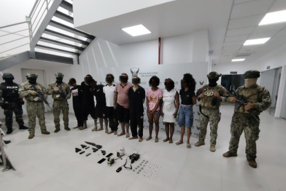 Los efectivos militares aprehendieron a nueve personas, entre ellas un menor de edad presuntamente vinculado al grupo delictivo Los Tiguerones.