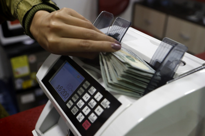 Una foto referencial en cuanto a la necesidad de dinero que tiene el país.