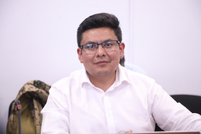 El oficio enviado por Luis Fernando Molina al CPCCS sustenta el pedido de información sobre la condecoración.