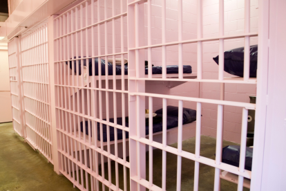 Referencial. Dos hombres y dos mujeres fueron detenidos en Tumbaco, oriente de Quito, por el delito de extorsión.