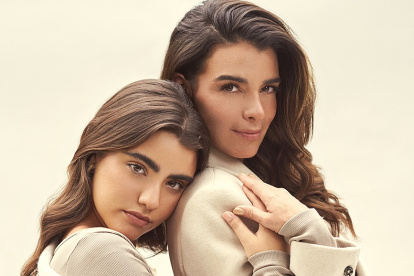 Giovanna Andrade con su hija, Rosa.