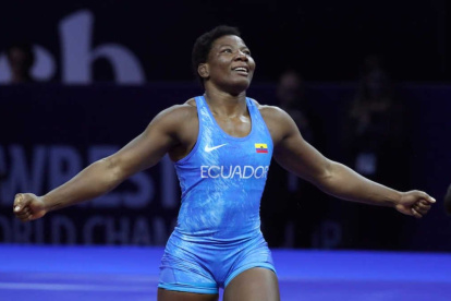 Génesis Reasco fue galardonada con el premio a la Mejor Deportista 2025 por la APDP. El título mundial de lucha fue el primero de una ecuatoriana.