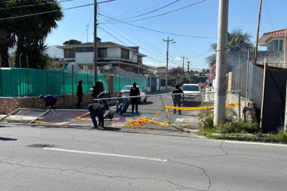 El retiro de las vallas se realizó con la participación de más de 40 funcionarios del Municipio y de la Policía Nacional.