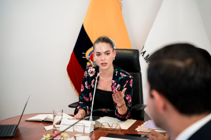 Rosa Torres difundió su pronunciamiento tras cuestionamientos en redes por videos y fotos que circularon en los últimos días.