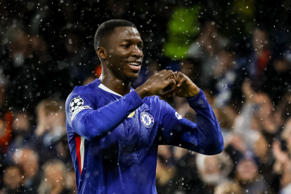 Moisés Caicedo, volante ecuatoriano del Chelsea.