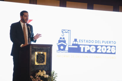 El ministro de Transporte, Roberto Luque, en el evento donde la TPG dio a conocer su informe 2026.