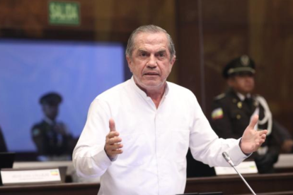 Patiño mencionó su apoyo a la reelección de Pabel Muñoz para la alcaldía de Quito.