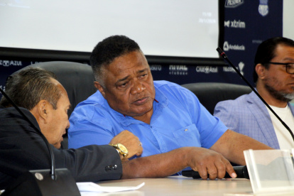 Jorge Guzmán denunció su destitución como presidente de Emelec ante la FIFA y la Conmebol.