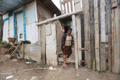 Una de las cooperativas que hay en el norte de Guayaquil, donde la pobreza afecta tanto que cuando se enferman no hay dinero para la medicina y requieren pedir ayuda.