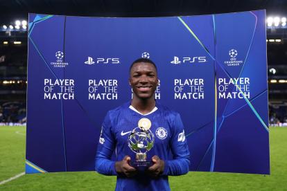 El ecuatoriano Moisés Caicedo brilla en Champions: gol clave y premio MVP.