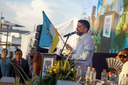 Alcalde Francisco Tamariz enfrenta cuestionamientos ciudadanos y gremiales por decisiones municipales en La Libertad.