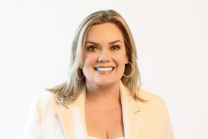 Úrsula Strenge hizo el anuncio a través de redes sociales.