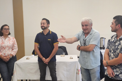 El Café Networking fortalece conexiones estratégicas entre emprendedores, profesionales independientes y PYMES del Valle de Tumbaco.