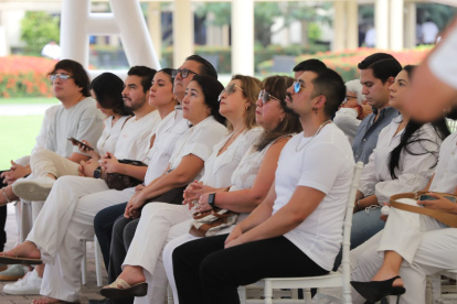 Familiares y amigos de Efraín Ruales se reunieron para rendirle un homenaje.