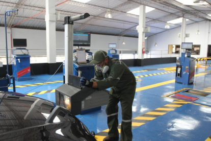 La revisión vehicular es un procedimiento obligatorio que busca garantizar que los automotores se encuentren en condiciones óptimas.