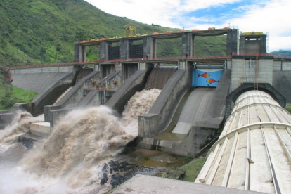 La central hidroeléctrica Agoyán, ubicada en Tungurahua, tiene una capacidad instalada de 156 megavatios (MW).