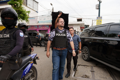 El ministro del Interior, John Reimberg, volvió a increpar a un funcionario judicial.