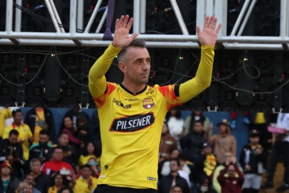 Diaz jugó como titular su ultima Noche Amarilla, pero terminó en derrota a manos de Deportivo Quito.