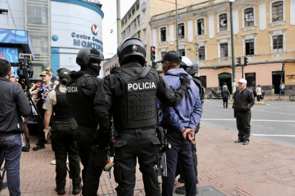 El 27 de enero de 2026, la Policía realizó un operativo en los exteriores del Centro Comercial Montúfar.
