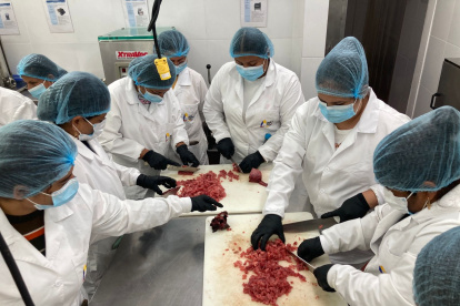 El impacto de la “dinamización de jornadas laborales” en el empleo juvenil en Ecuador.