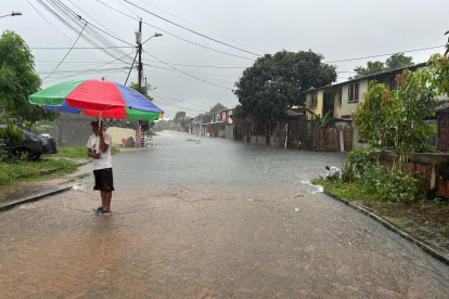 Mapa del pronóstico del tiempo del Inamhi muestra lluvias y tormentas eléctricas en Quito y varias provincias del país este miércoles 28 de enero de 2026.