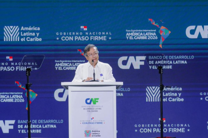 Intervención oficial durante el Foro Económico Internacional América Latina y el Caribe 2026, marcado por tensiones diplomáticas.