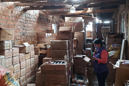 La Agencia Nacional de Regulación, Control y Vigilancia Sanitaria incautó más de 100.000 productos irregulares de un centro naturista de Cuenca.