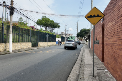 Guayaquil construirá reductores de velocidad en Lomas de Urdesa desde enero.
