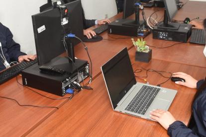 El Grupo de Acción Financiera de Latinoamérica (Gafilat) y expertos recomiendan analizar a profundidad los antecedentes y referencias de las empresas, antes de contratarlas.