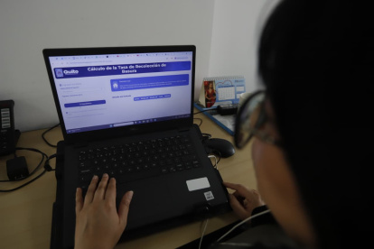 En el simulador de la tasa de gestión de residuos debe colocar el consumo en metrós cúbicos y le refleja el valor.