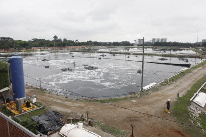 La fetidez que emanan las lagunas de oxidación Guayacanes-Samanes es uno de los problemas señalados por la ciudadanía en Guayaquil.